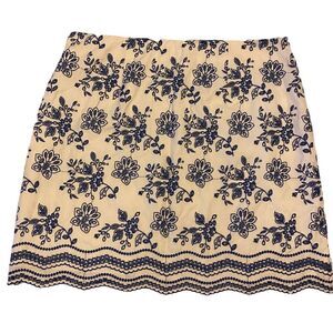 NWT Loft White Cotton‎ Pencil Skirt with Blue Embroidered Flowers Sz 14